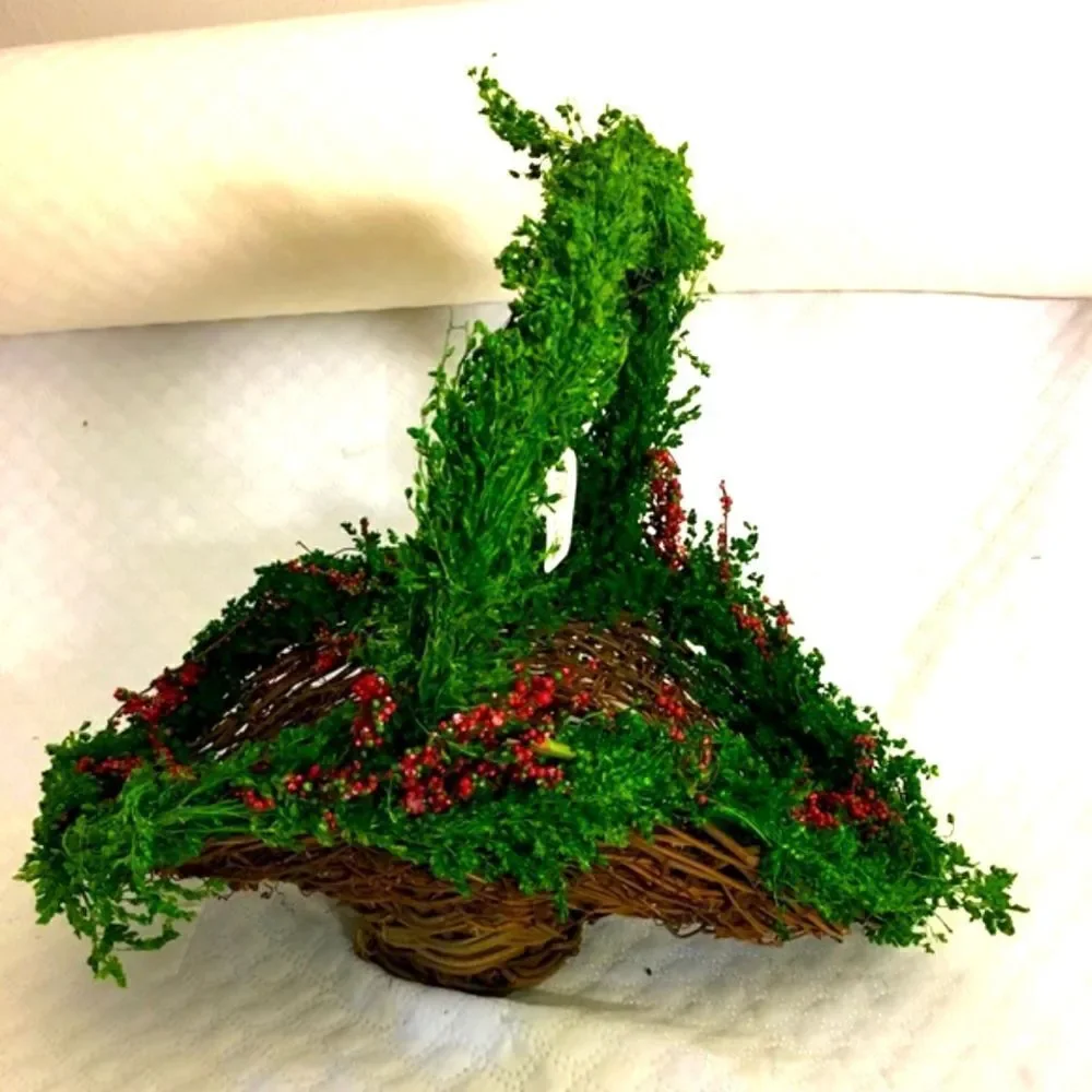 RAZ Imports Christmas Mistletoe Basket